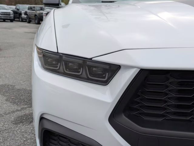 2026 Oxford White Ford Mustang EcoBoost RWD Coupe