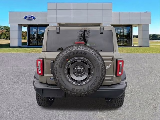 2025 Gray Ford Bronco Badlands 4X4 Convertible