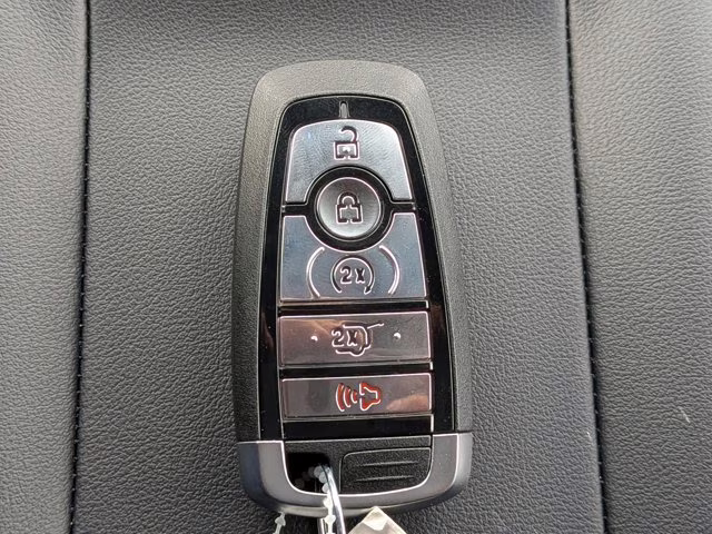 2026 White Metallic Ford Expedition Max Platinum 4X4 SUV