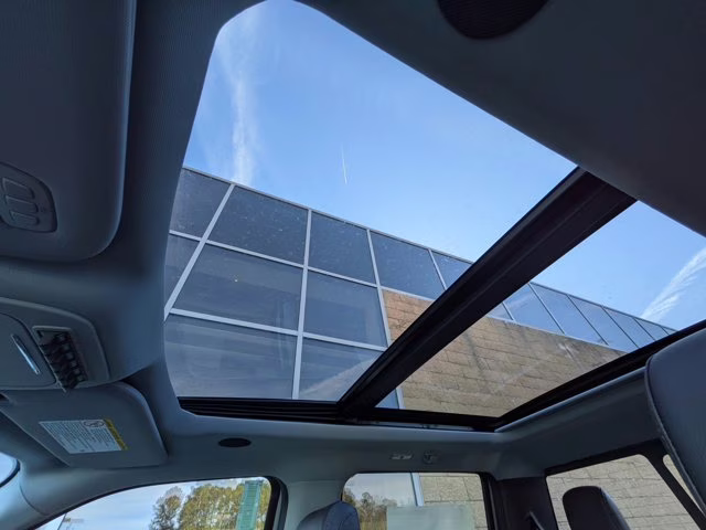 2026 Gray Metallic Ford Super Duty F-350 SRW LARIAT 4X4 Truck