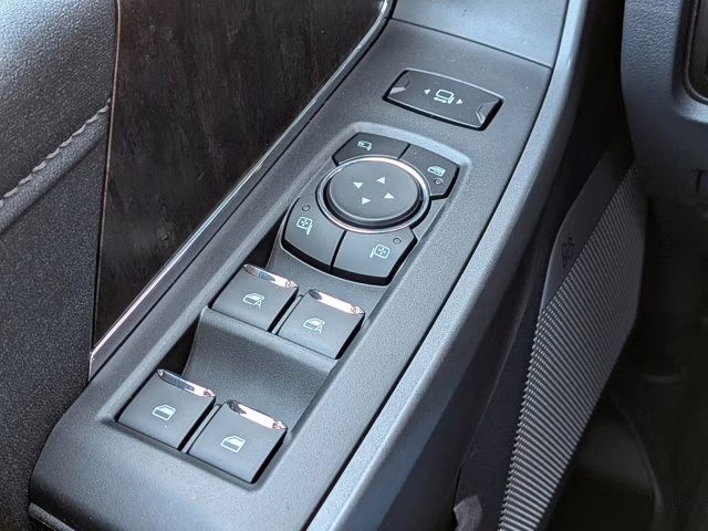 2026 Gray Metallic Ford Super Duty F-350 SRW LARIAT 4X4 Truck