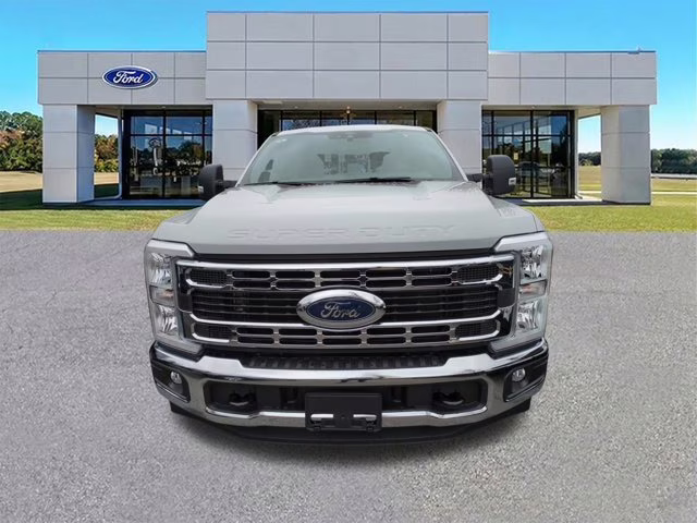 2026 Avalanche Ford Super Duty F-250 SRW XLT RWD Truck