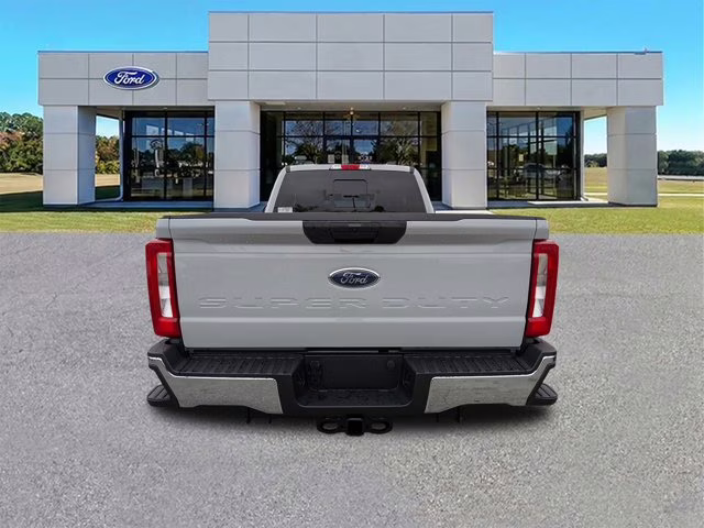 2026 Avalanche Ford Super Duty F-250 SRW XL 4X4 Truck