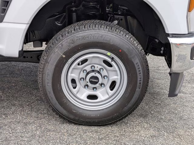 2026 Oxford White Ford Super Duty F-250 SRW XL 4X4 Truck