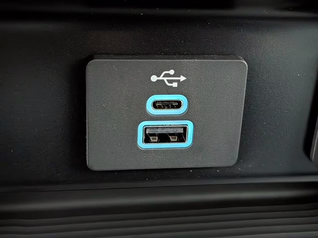 2026 Oxford White Ford Super Duty F-250 SRW XL 4X4 Truck