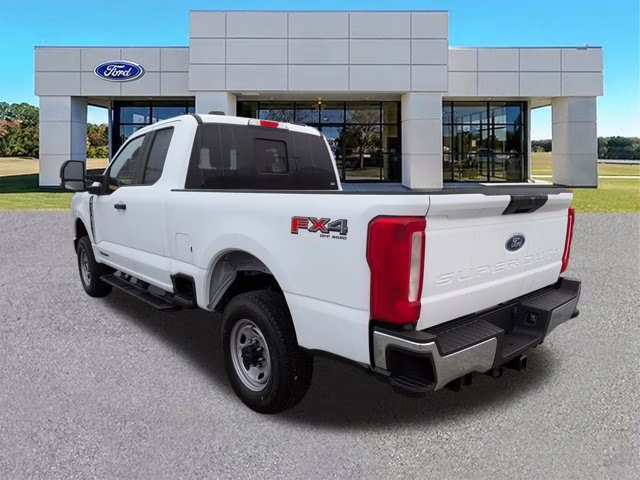 2026 Oxford White Ford Super Duty F-250 SRW XL 4X4 Truck
