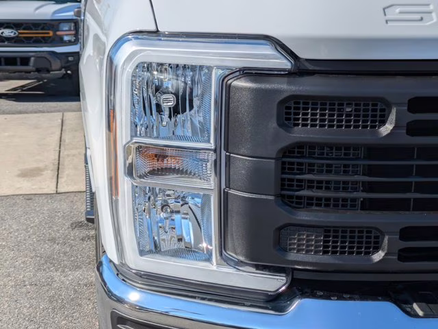 2026 Oxford White Ford Super Duty F-250 SRW XL 4X4 Truck