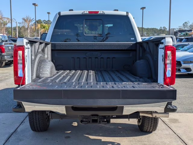 2026 Oxford White Ford Super Duty F-250 SRW XL 4X4 Truck