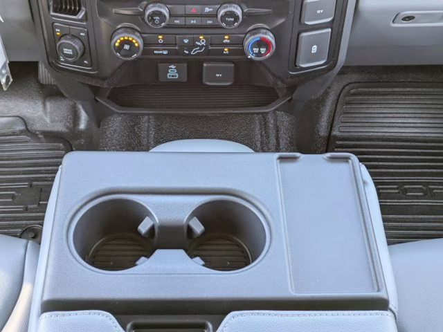 2026 Oxford White Ford Super Duty F-250 SRW XL 4X4 Truck