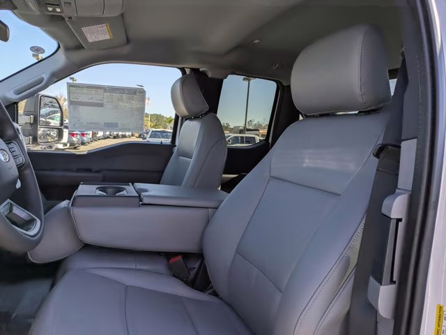 2026 Oxford White Ford Super Duty F-250 SRW XL 4X4 Truck