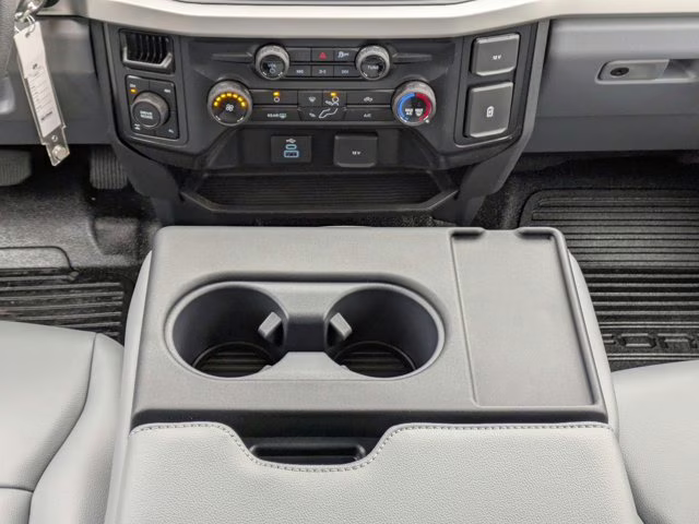 2026 Oxford White Ford Super Duty F-250 SRW XL 4X4 Truck