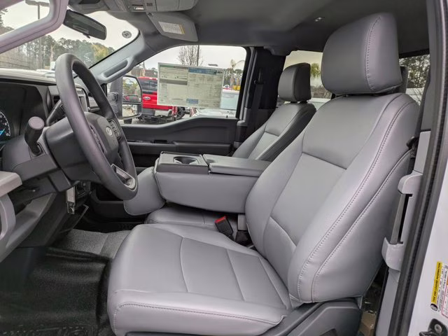 2026 Oxford White Ford Super Duty F-250 SRW XL 4X4 Truck