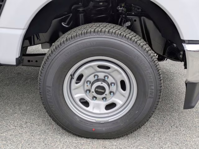 2026 Oxford White Ford Super Duty F-250 SRW XL 4X4 Truck