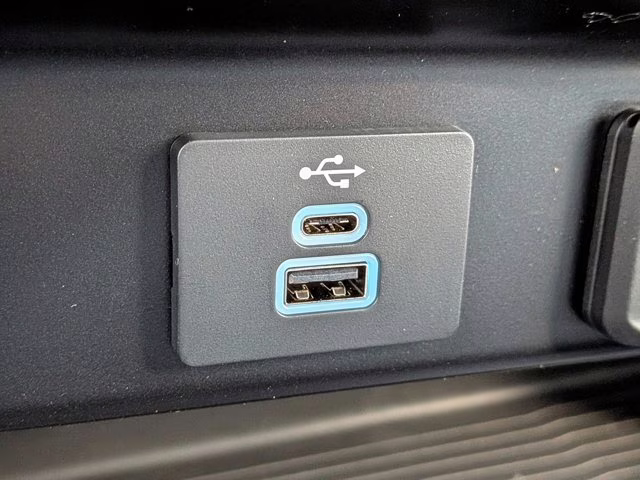 2026 Avalanche Ford Super Duty F-250 SRW XL 4X4 Truck