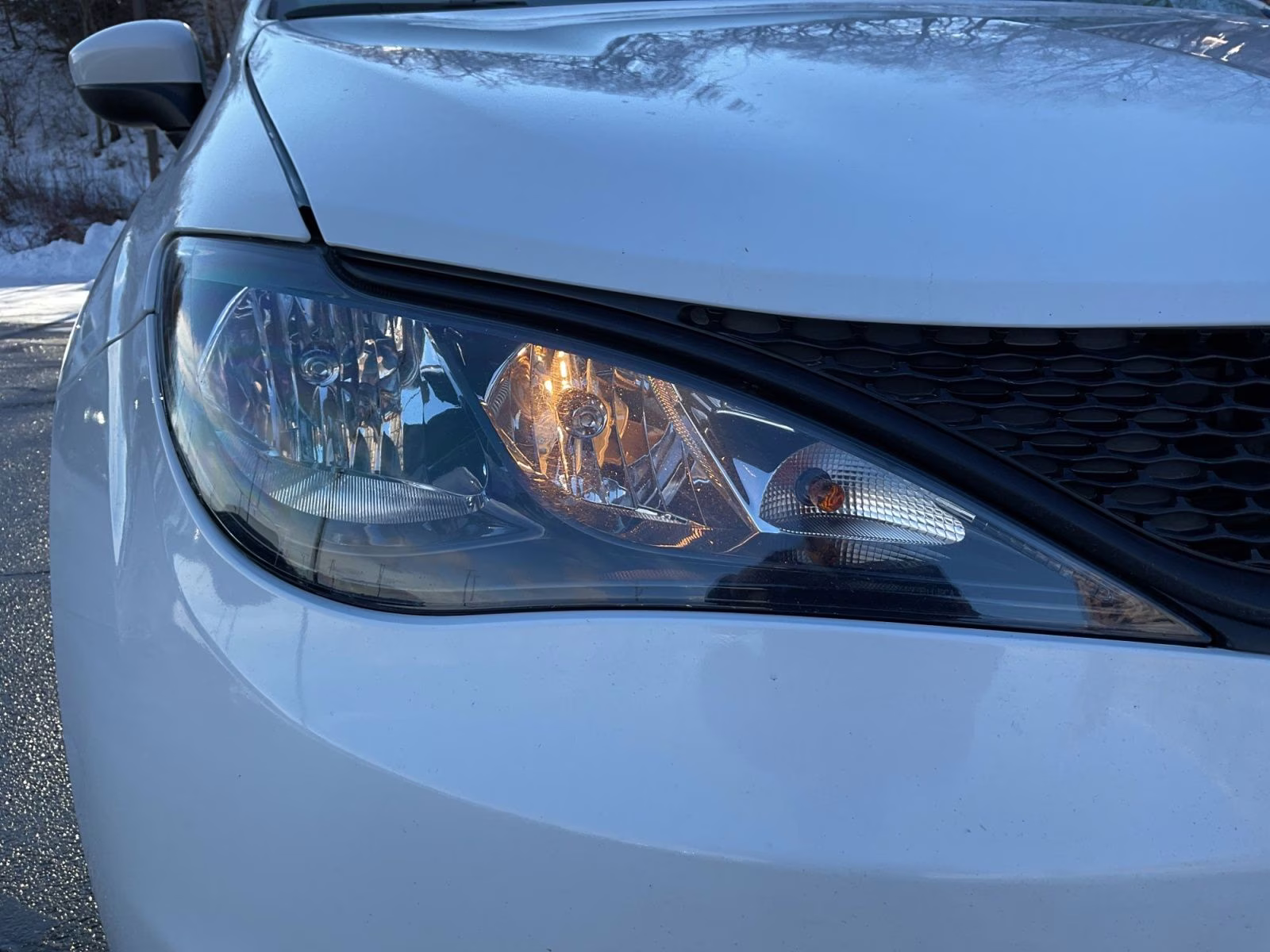 2023 Bright White Clearcoat Chrysler Voyager LX FWD Van