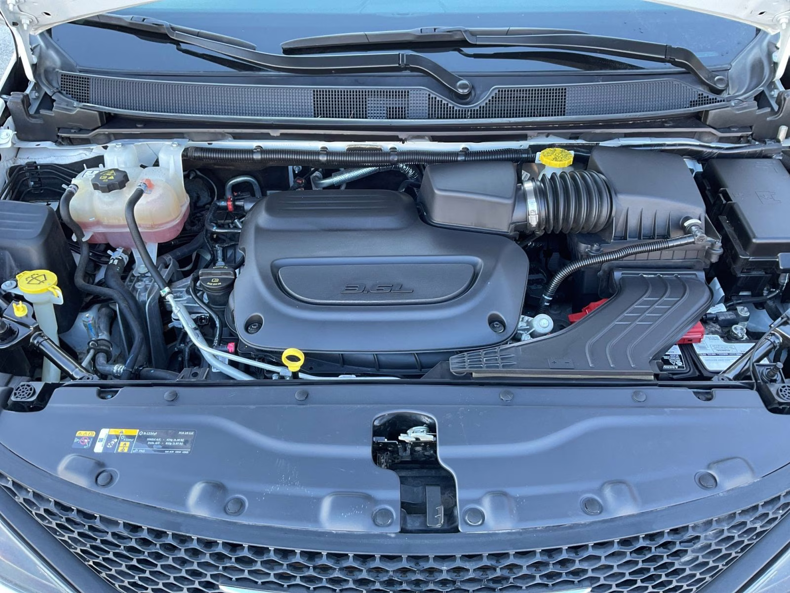 2023 Bright White Clearcoat Chrysler Voyager LX FWD Van