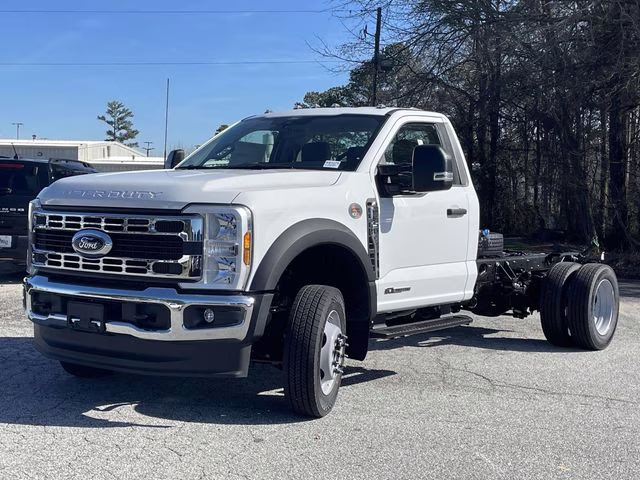 2026 Oxford White Ford Super Duty F-550 DRW XL 4X4 Chassis