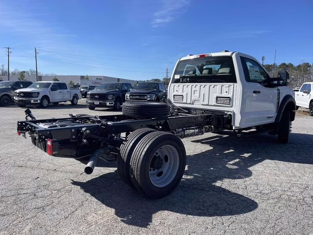 2026 Oxford White Ford Super Duty F-550 DRW XL 4X4 Chassis