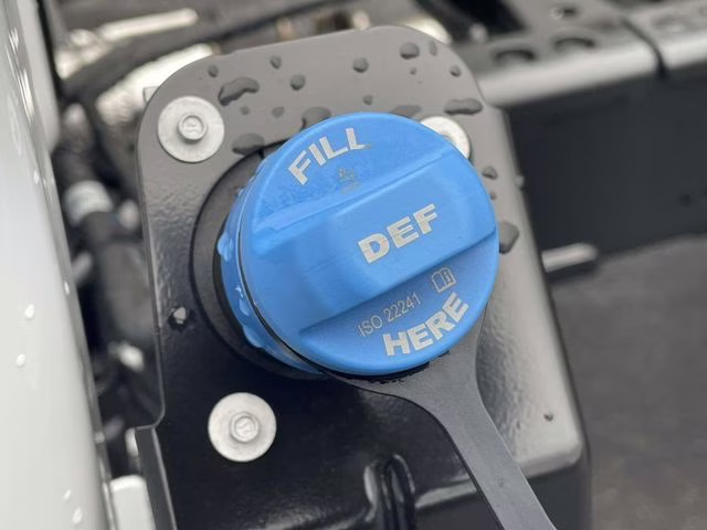 2026 Oxford White Ford Super Duty F-550 DRW XL RWD Chassis