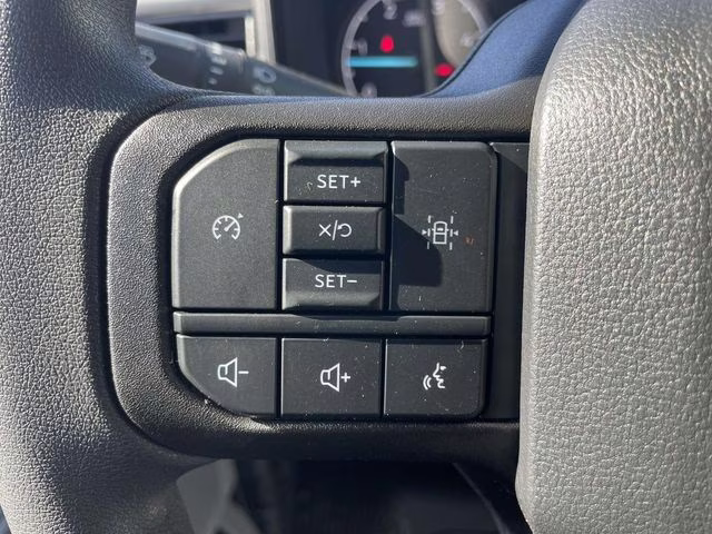 2026 Oxford White Ford Super Duty F-550 DRW XL 4X4 Chassis