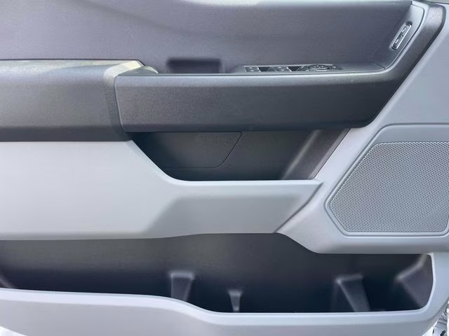 2026 Oxford White Ford Super Duty F-350 SRW XL RWD Truck