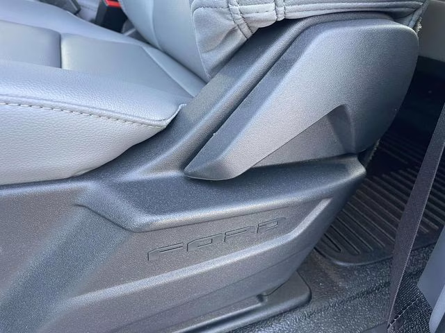 2026 Oxford White Ford Super Duty F-350 SRW XL 4X4 Truck