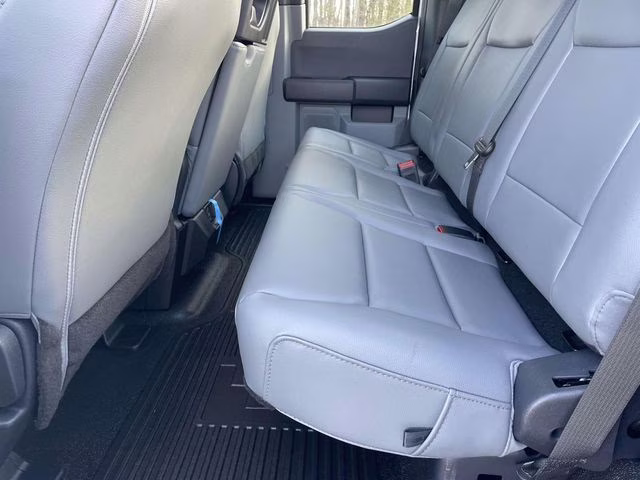 2026 Oxford White Ford Super Duty F-350 SRW XL 4X4 Truck