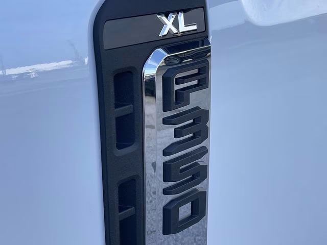 2026 Oxford White Ford Super Duty F-350 SRW XL 4X4 Truck