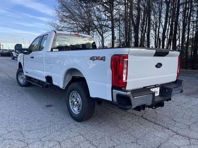 2026 Oxford White Ford Super Duty F-350 SRW XL 4X4 Truck