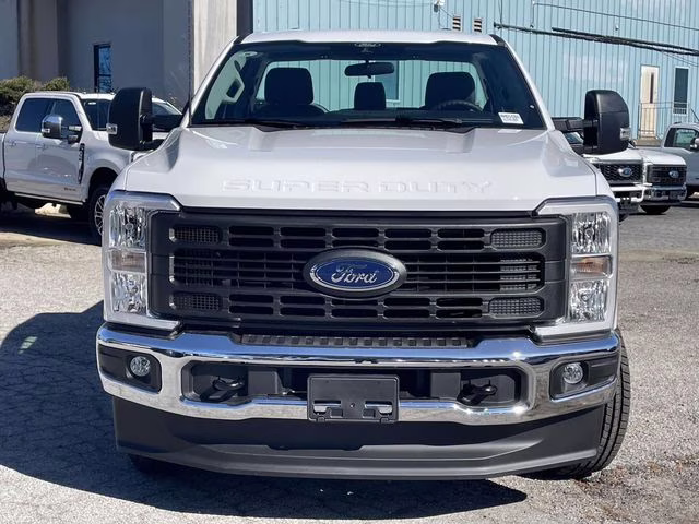 2026 Oxford White Ford Super Duty F-250 SRW XL 4X4 Truck