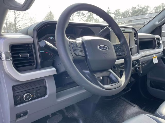 2026 Oxford White Ford Super Duty F-250 SRW XL 4X4 Truck