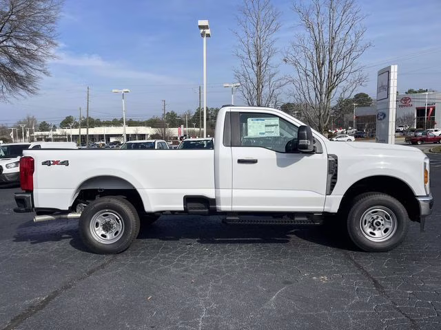 2026 Oxford White Ford Super Duty F-250 SRW XL 4X4 Truck