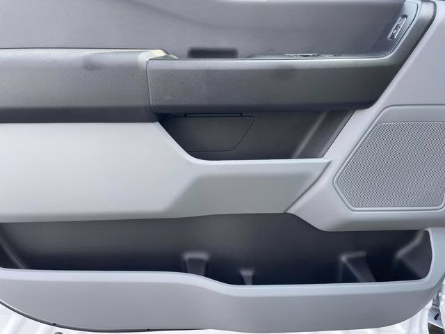 2026 Oxford White Ford Super Duty F-250 SRW XL 4X4 Truck