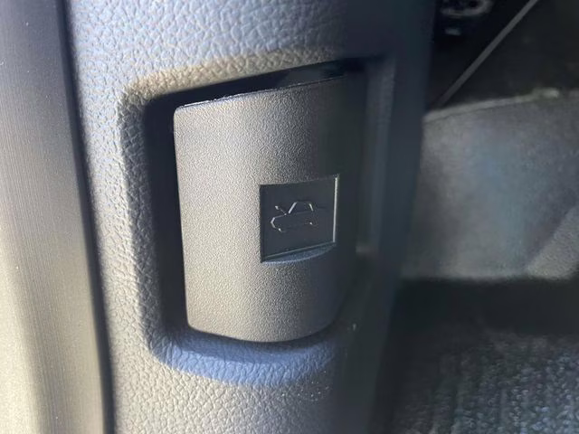 2026 Oxford White Ford Super Duty F-250 SRW XL 4X4 Truck