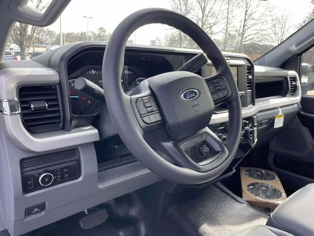 2026 Oxford White Ford Super Duty F-350 SRW XL RWD Truck