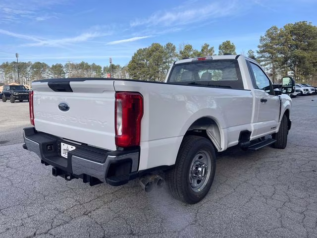 2026 Oxford White Ford Super Duty F-350 SRW XL RWD Truck