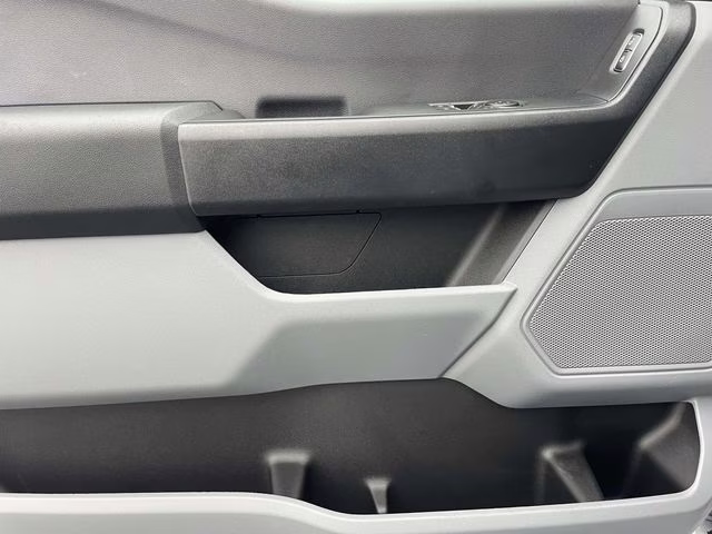 2026 Oxford White Ford Super Duty F-350 SRW XL 4X4 Truck