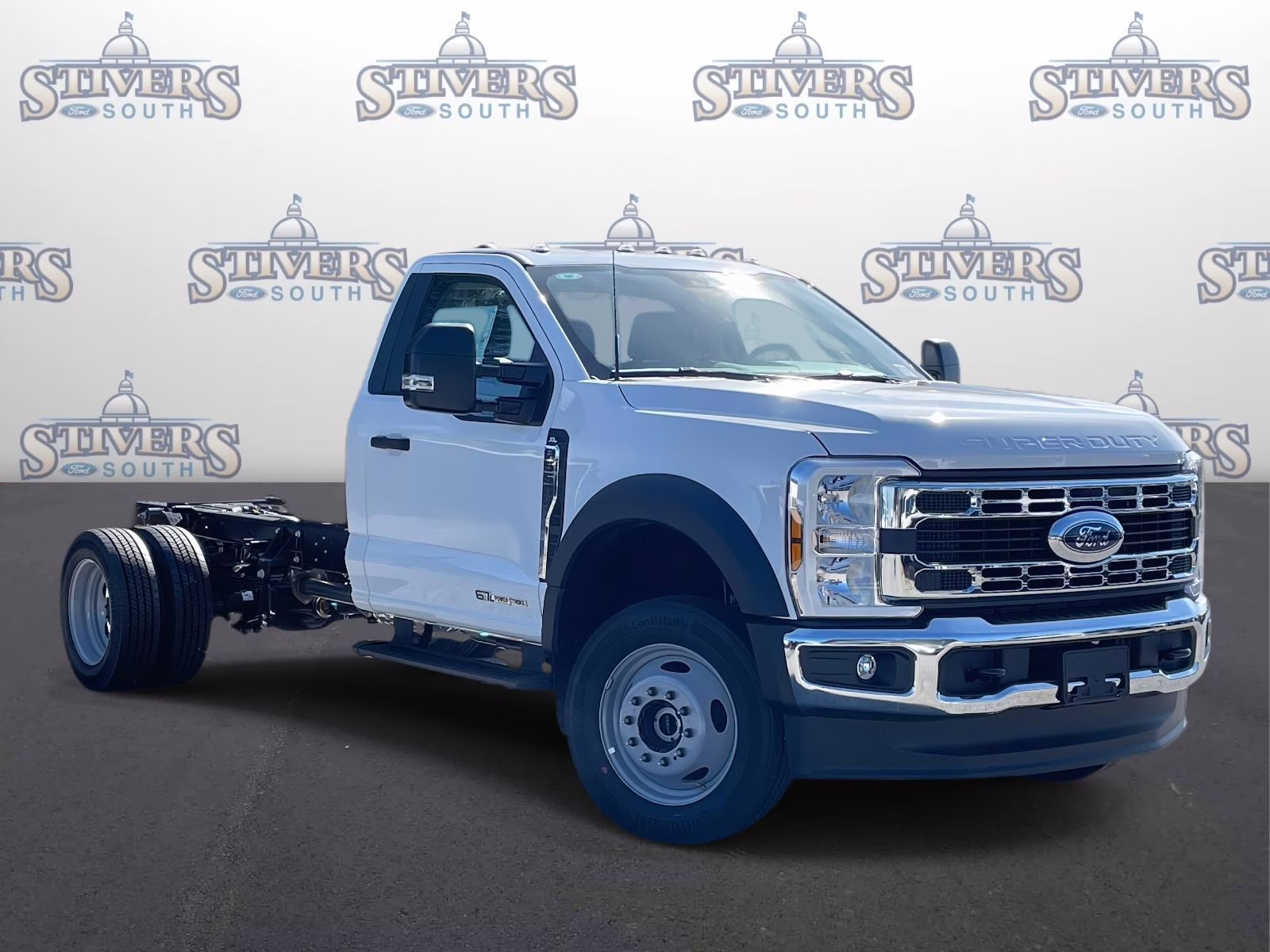 2026 Oxford White Ford Super Duty F-550 DRW XL 4X4 Chassis