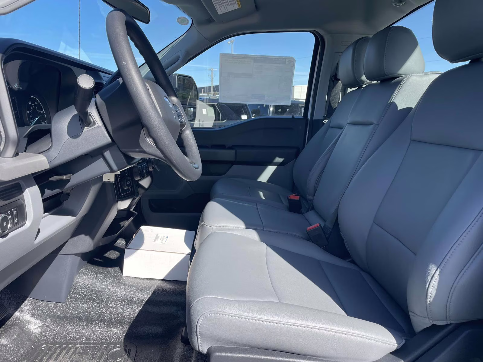 2026 Oxford White Ford Super Duty F-550 DRW XL 4X4 Chassis