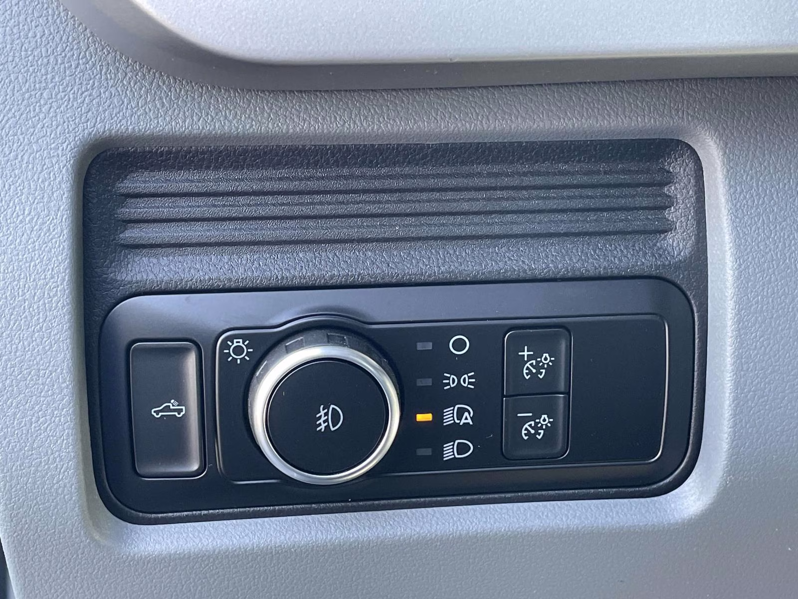 2026 Oxford White Ford Super Duty F-250 SRW XL 4X4 Truck