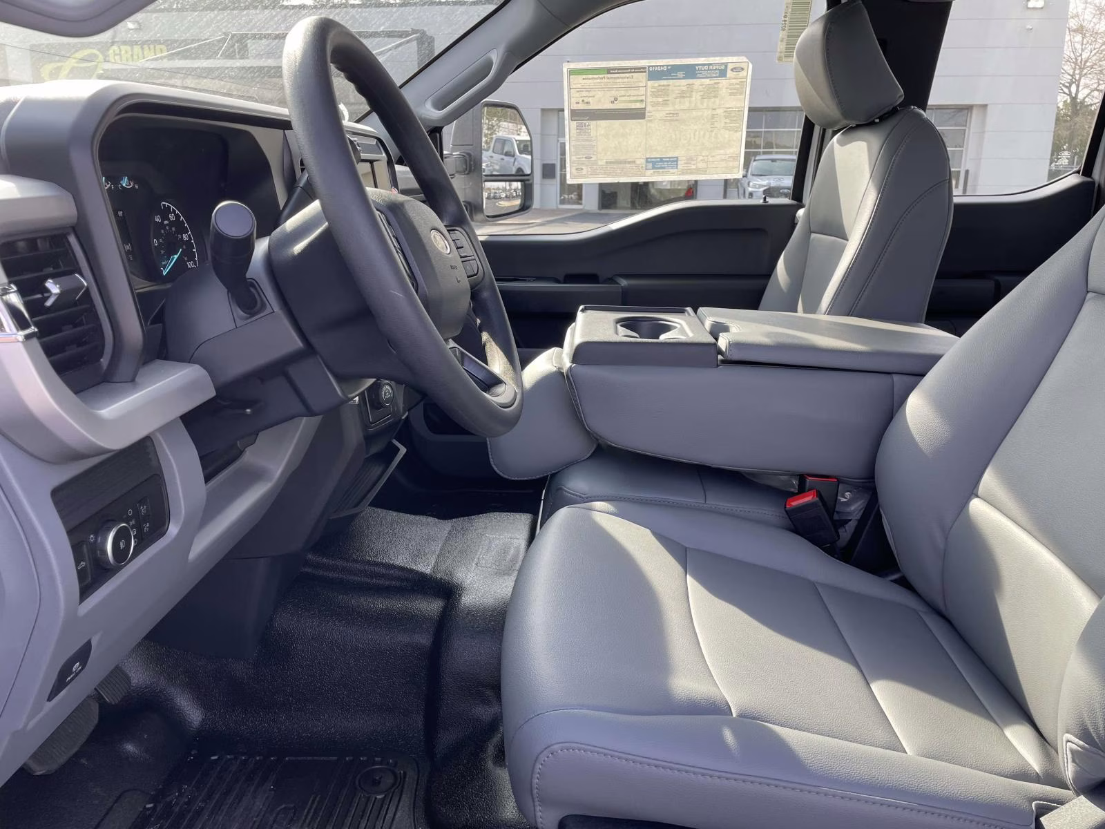 2026 Oxford White Ford Super Duty F-350 SRW XL RWD Truck