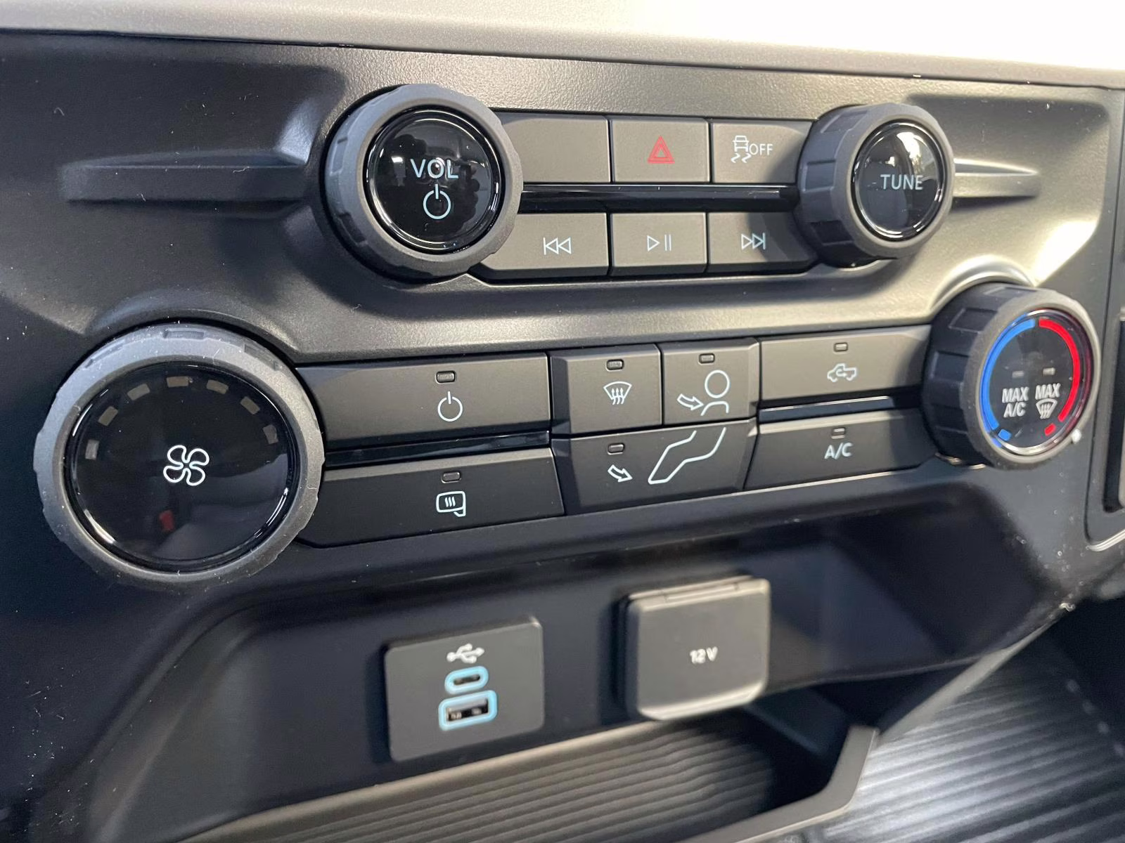 2026 Oxford White Ford Super Duty F-350 SRW XL 4X4 Truck