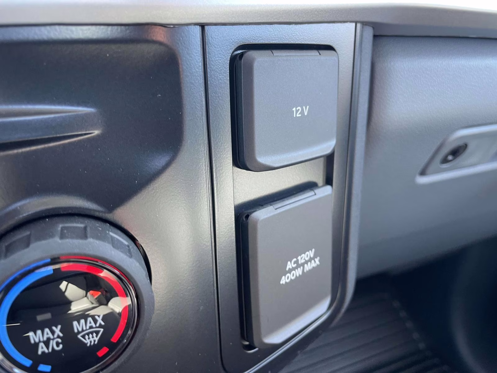 2026 Oxford White Ford Super Duty F-250 SRW XL 4X4 Truck