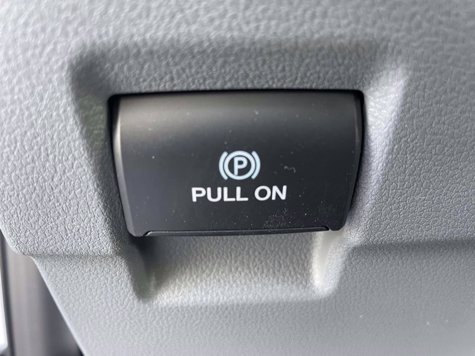 2026 Oxford White Ford Super Duty F-250 SRW XL 4X4 Truck