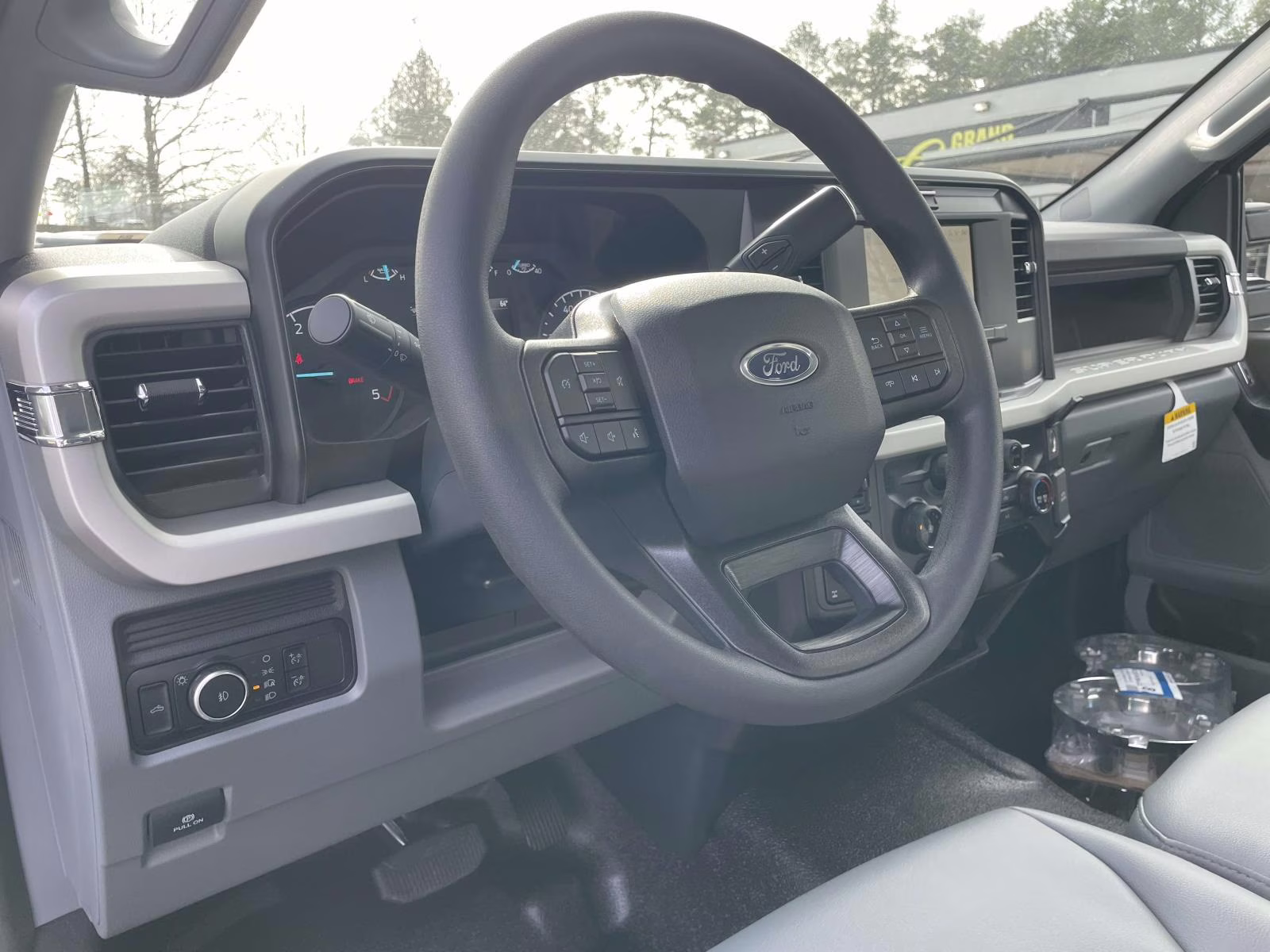 2026 Oxford White Ford Super Duty F-250 SRW XL 4X4 Truck