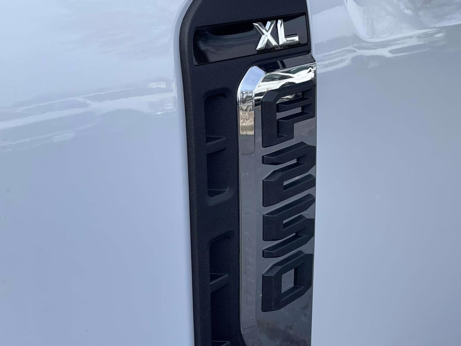 2026 Oxford White Ford Super Duty F-250 SRW XL 4X4 Truck