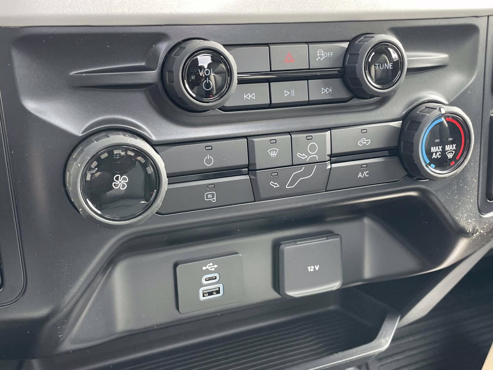 2026 Oxford White Ford Super Duty F-350 SRW XL RWD Truck