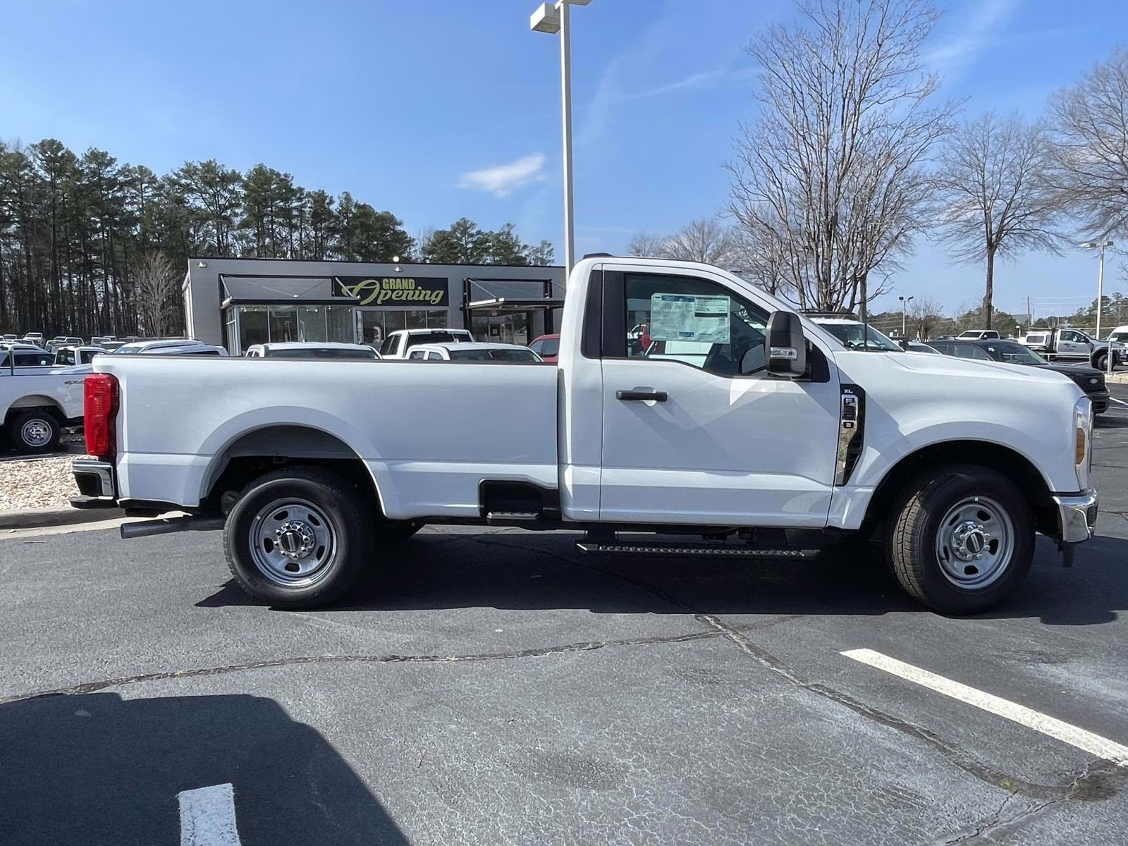 2026 Oxford White Ford Super Duty F-350 SRW XL RWD Truck