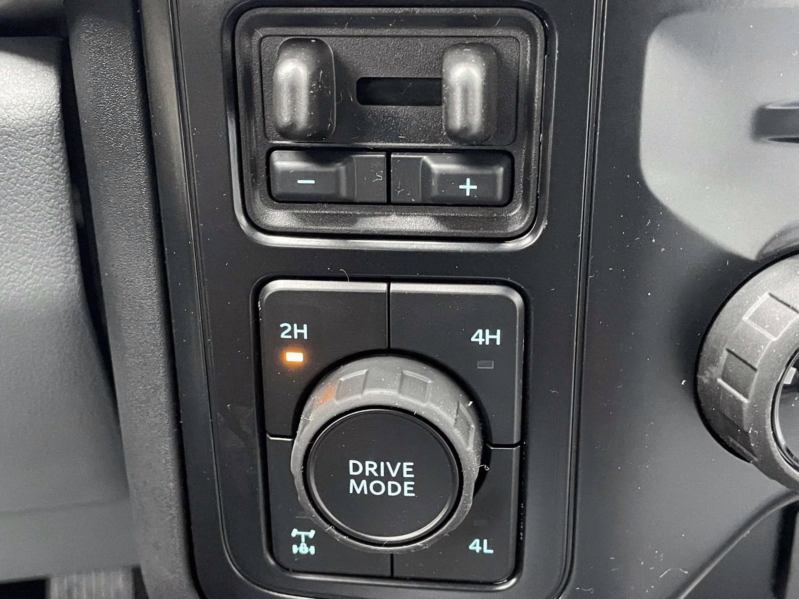 2026 Oxford White Ford Super Duty F-350 SRW XL 4X4 Truck