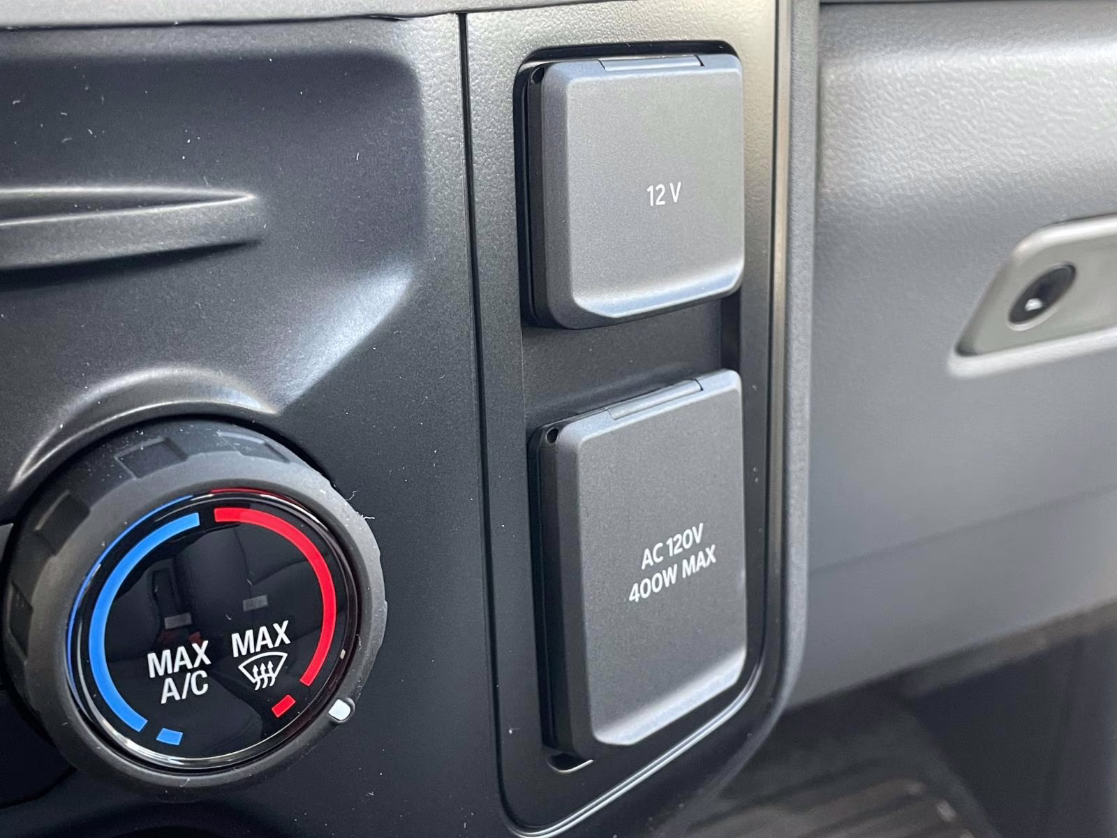 2026 Oxford White Ford Super Duty F-350 SRW XL 4X4 Truck